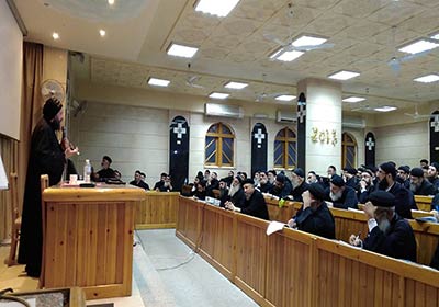 كورس الاباء الكهنة